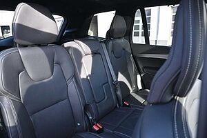 Volvo  Ultimate Dark Recharge Plug-In Hybrid AWD