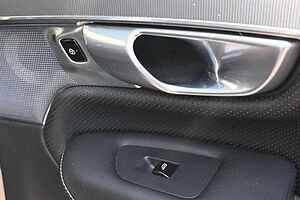 Volvo  Ultimate Dark Recharge Plug-In Hybrid AWD