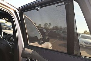 Volvo  Ultimate Dark Recharge Plug-In Hybrid AWD