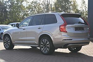 Volvo  Ultimate Dark Recharge Plug-In Hybrid AWD