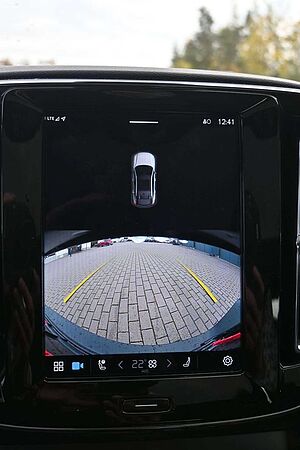 Volvo  Plus BEV Twin Motor AWD*Pano*20 Zoll*STHZG*