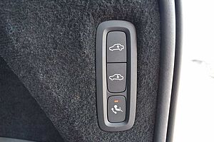 Volvo  Mietkauf*XC90 D5 AWD*R-Design*STHZ*360°*LUFT*AHK