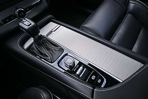 Volvo  Mietkauf*XC90 D5 AWD*R-Design*STHZ*360°*LUFT*AHK