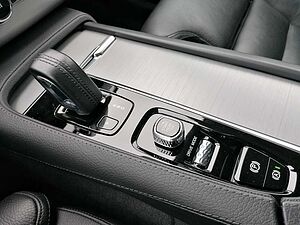 Volvo  R Design