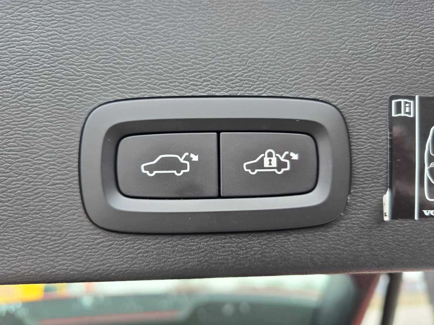 Volvo  T4 FWD Recharge Inscription Expression ACC