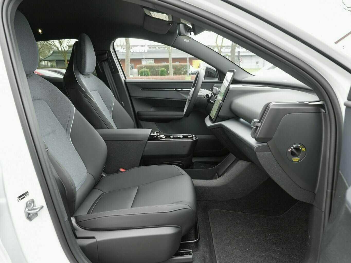 Volvo  SINGLE EXT. RANGE PLUS 69kWh MY24