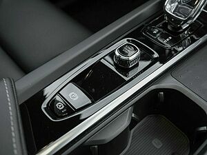 Volvo  T6 PLUS BLACK EDITION HYBRID MY25