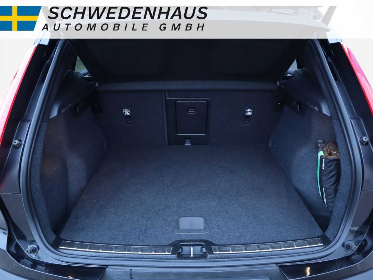 Volvo  T4 PLUS BRIGHT RECHARGE NAVI LED
