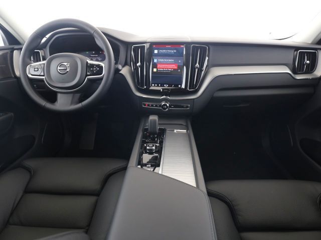 Volvo  B4 Plus Dark AWD Standh 360°