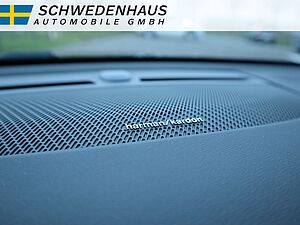 Volvo  T4 PLUS BRIGHT RECHARGE NAVI LED