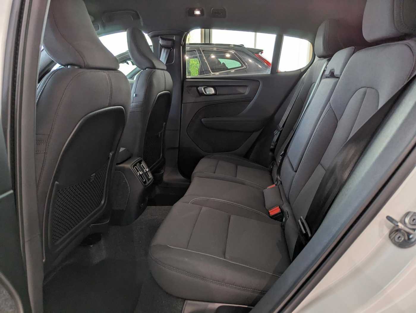 Volvo  Plus Recharge Pure Electric 2WD