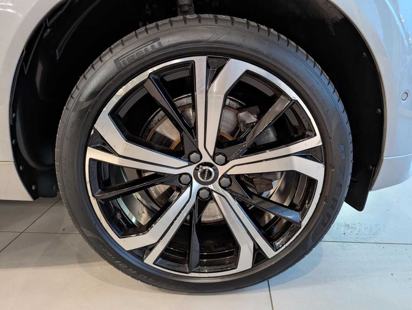 Volvo  T8 R Design Recharge Plug-In Hybrid AWD