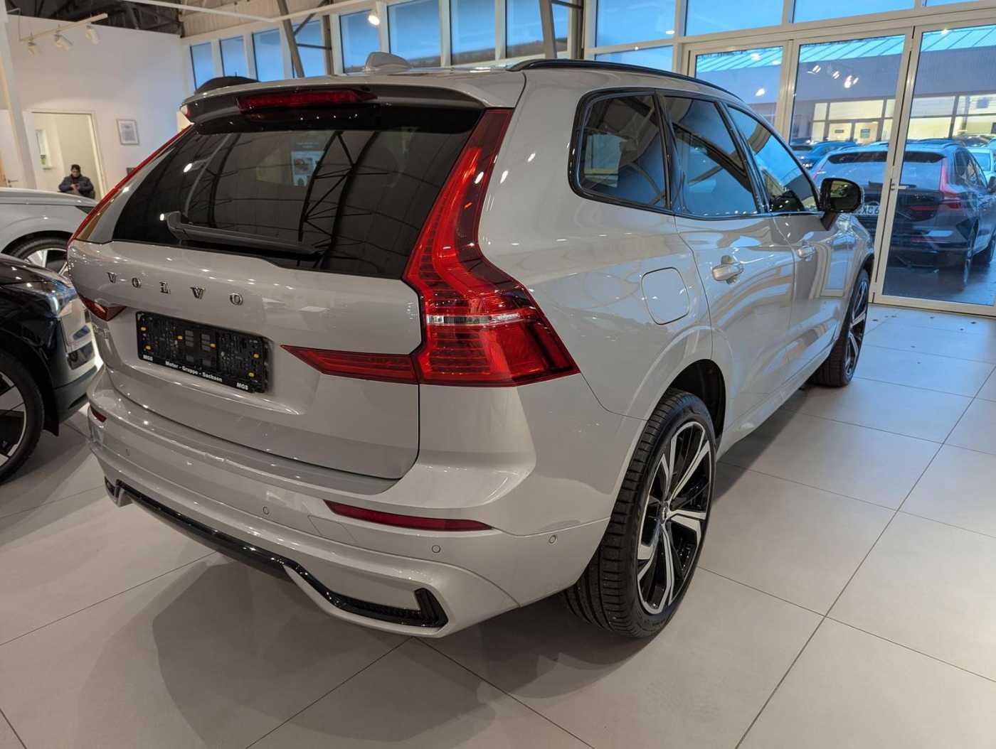 Volvo  T8 R Design Recharge Plug-In Hybrid AWD