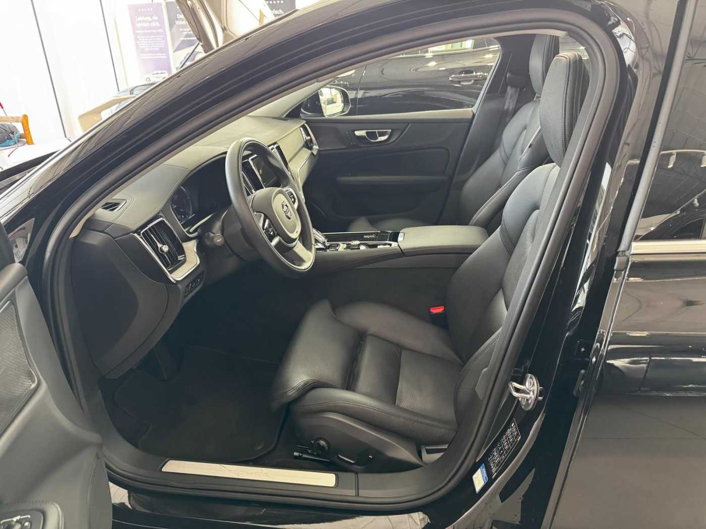 Volvo  T8 Inscription Recharge Plug-In Hybrid AWD