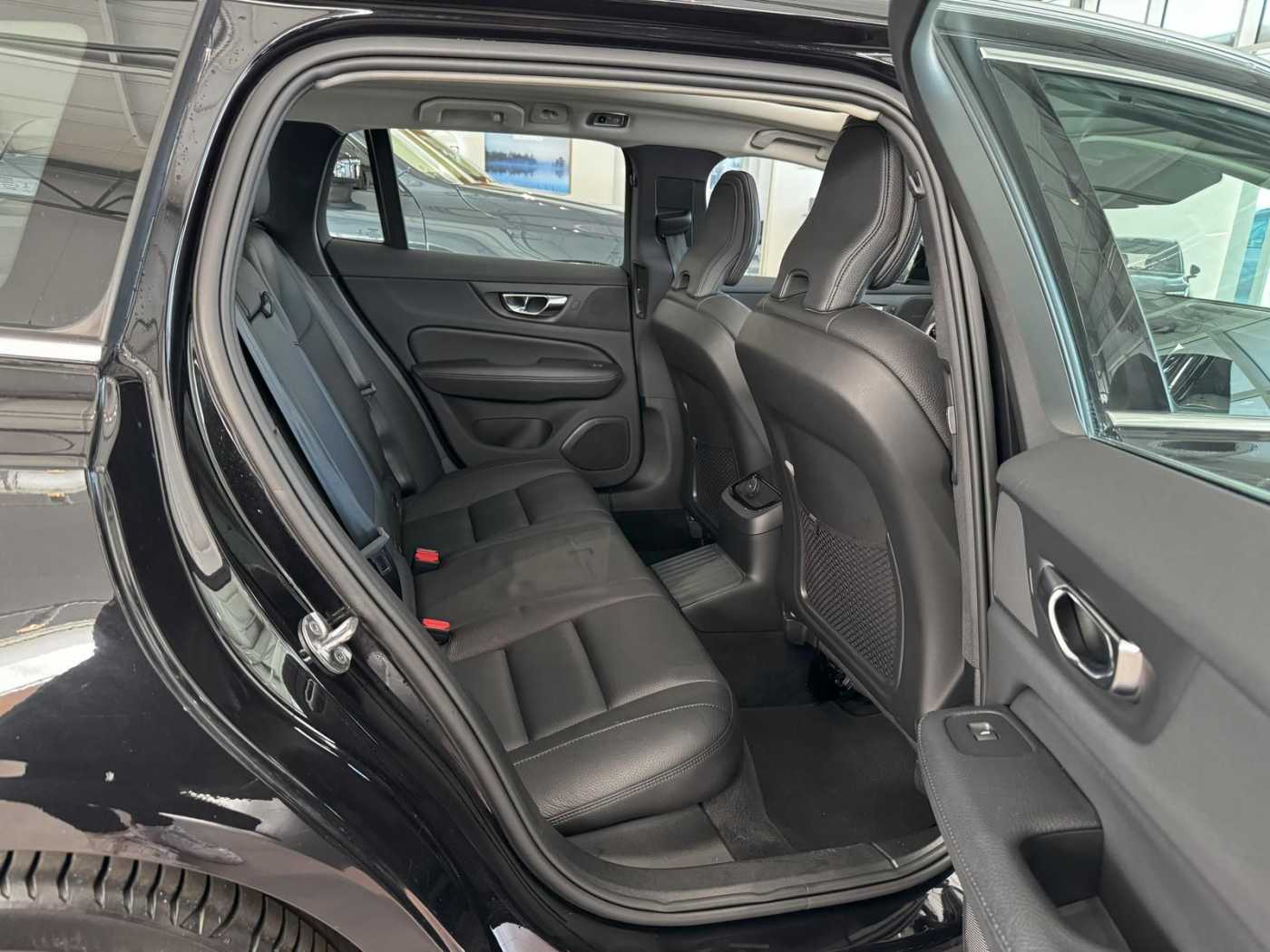 Volvo  T8 Inscription Recharge Plug-In Hybrid AWD