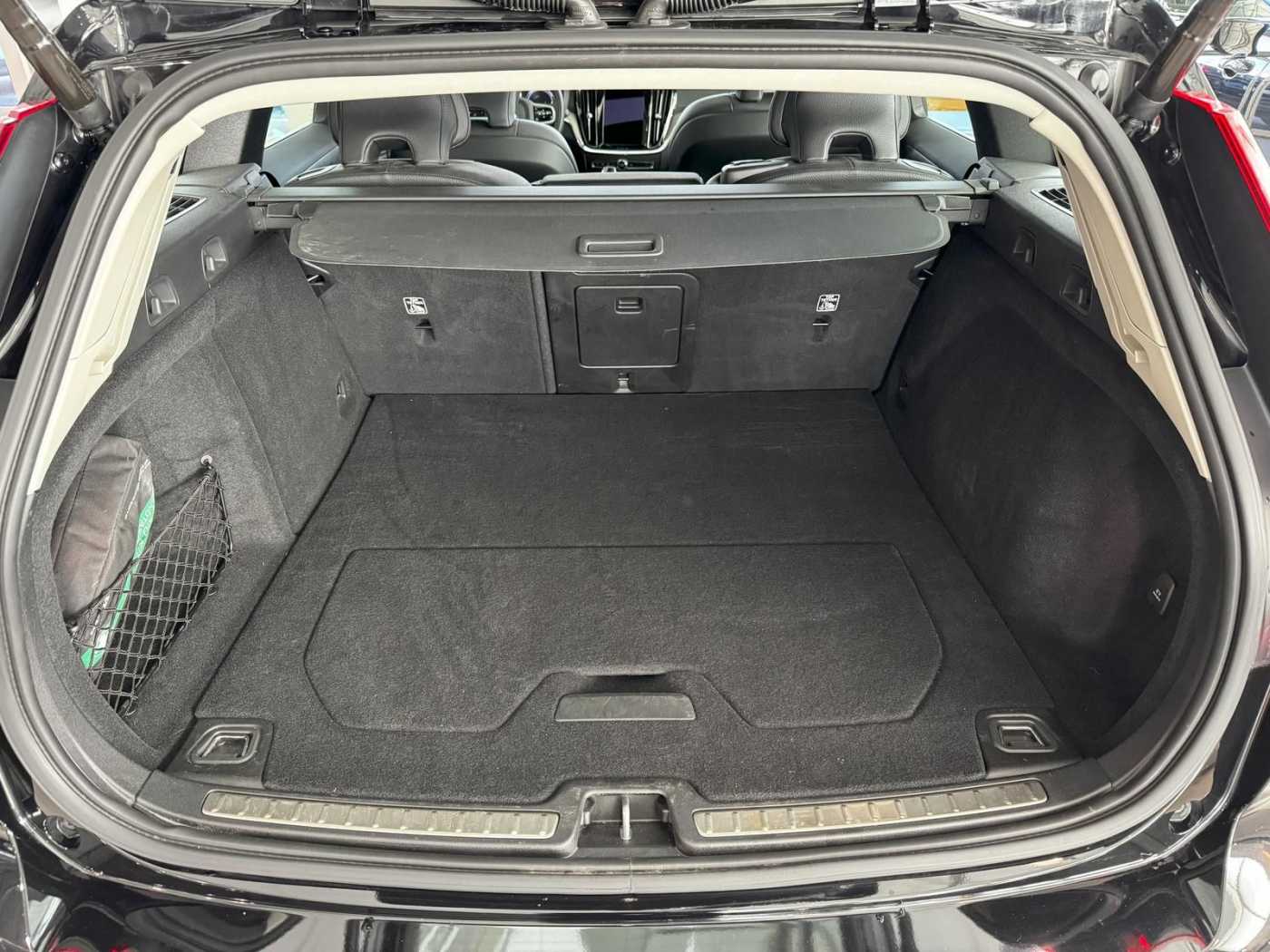 Volvo  T8 Inscription Recharge Plug-In Hybrid AWD