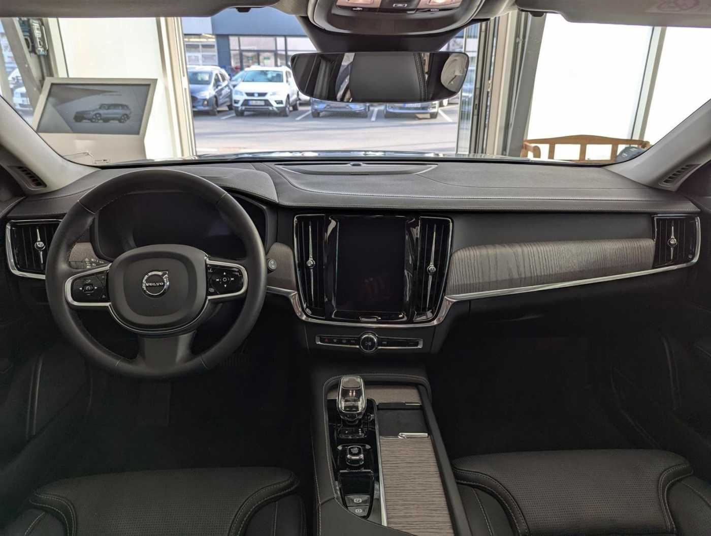 Volvo  B4 Mild-Hybrid Diesel AWD