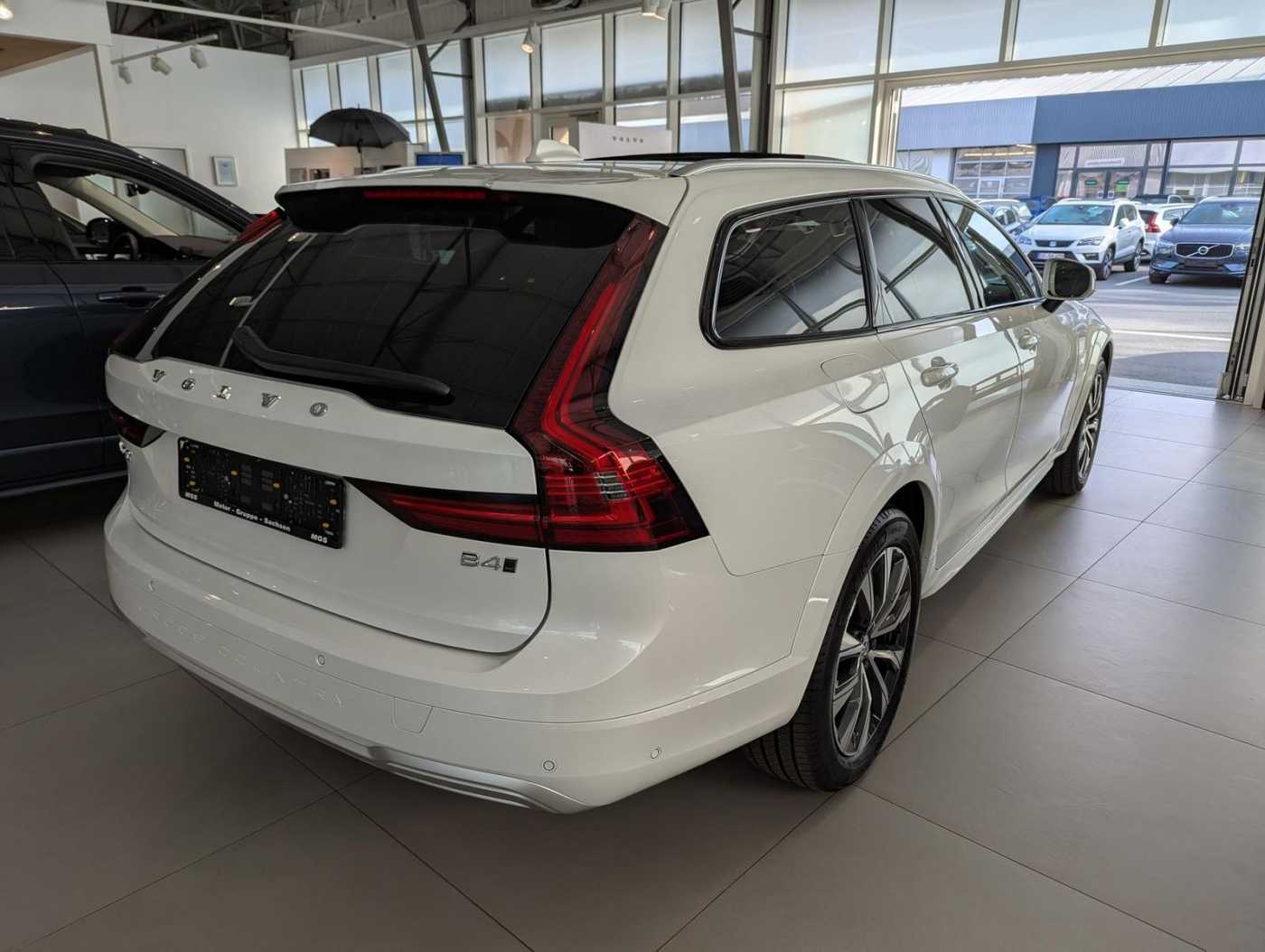 Volvo  B4 Mild-Hybrid Diesel AWD