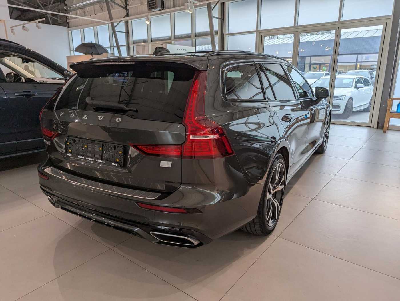 Volvo  T6 Plus Plug-In Hybrid AWD