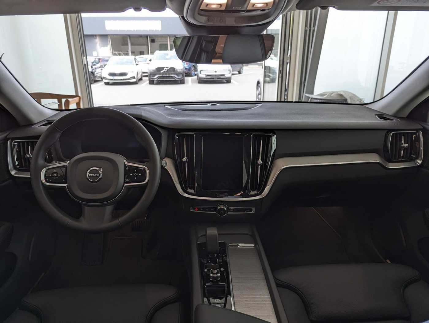 Volvo  B4 Plus Dark Mild-Hybrid