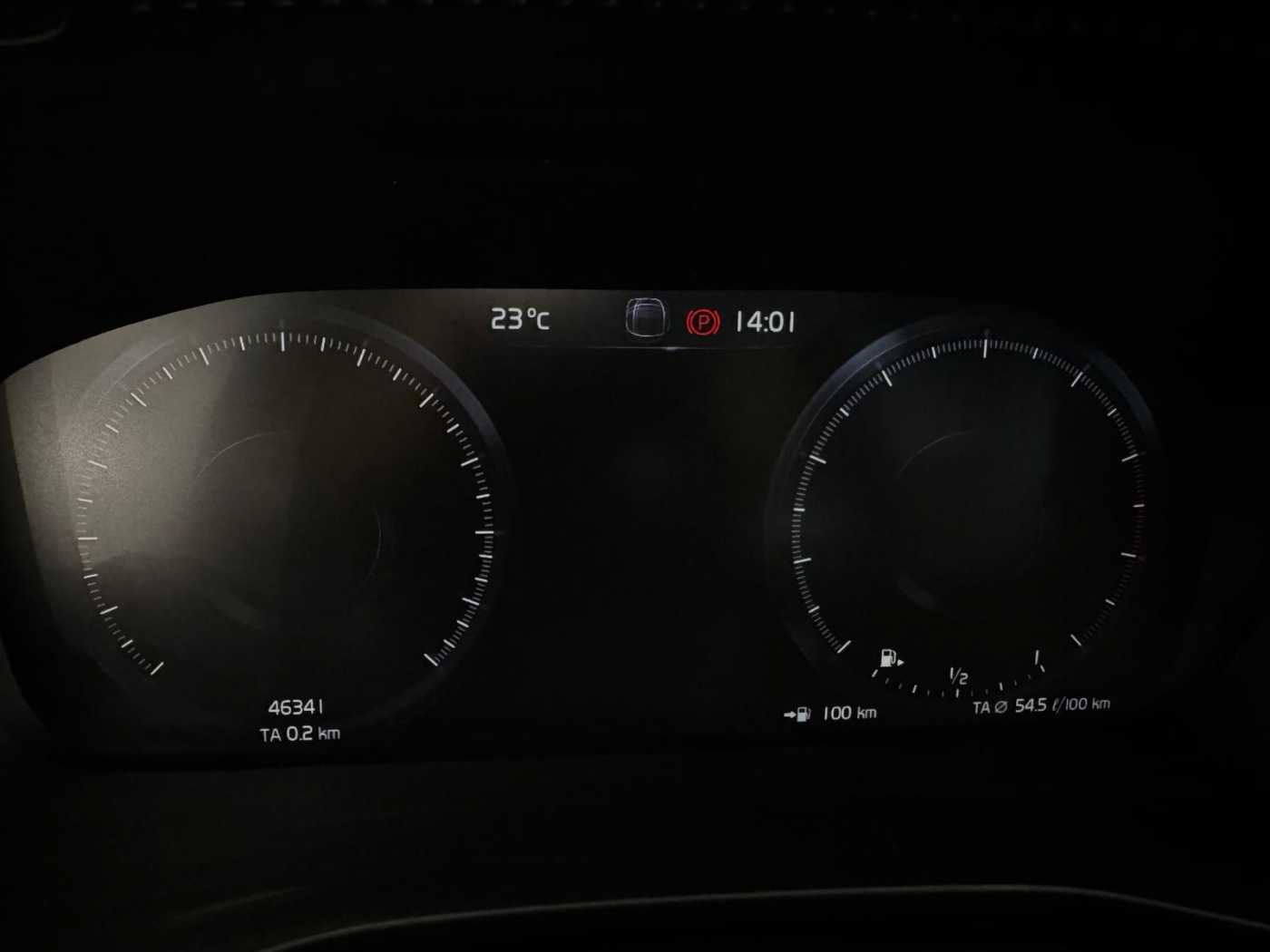 Volvo  T2 Momentum Pro 2WD