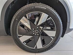 Volvo  Plus Recharge Pure Electric 2WD