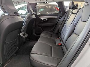 Volvo  B4 Mild-Hybrid Diesel AWD