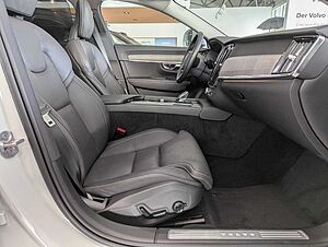 Volvo  B4 Mild-Hybrid Diesel AWD