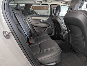 Volvo  B4 Mild-Hybrid Diesel AWD