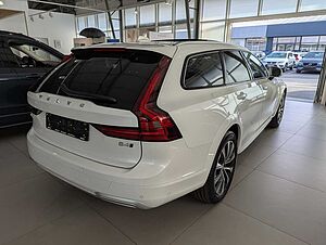 Volvo  B4 Mild-Hybrid Diesel AWD