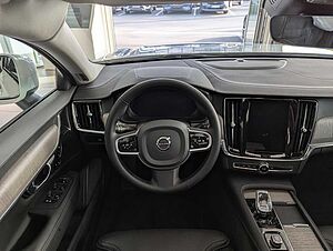 Volvo  B4 Mild-Hybrid Diesel AWD