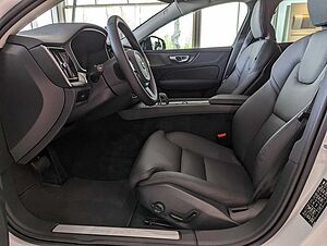 Volvo  B4 Plus Dark Mild-Hybrid