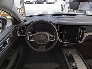 Volvo  B4 Plus Dark Mild-Hybrid