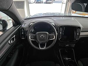 Volvo  B3 Mild-Hybrid Benzin Plus 2WD