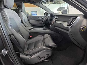 Volvo  R Design Recharge Plug-In Hybrid AWD