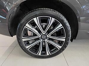 Volvo  R Design Recharge Plug-In Hybrid AWD