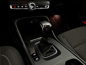 Volvo  T2 Momentum Pro 2WD