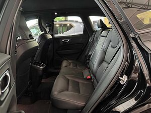Volvo  B4 Mild-Hybrid Diesel AWD