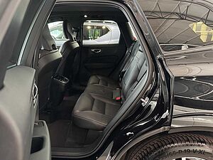 Volvo  B4 Mild-Hybrid Diesel AWD