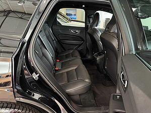 Volvo  B4 Mild-Hybrid Diesel AWD