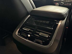 Volvo  B4 Mild-Hybrid Diesel AWD