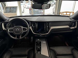 Volvo  B4 Mild-Hybrid Diesel AWD
