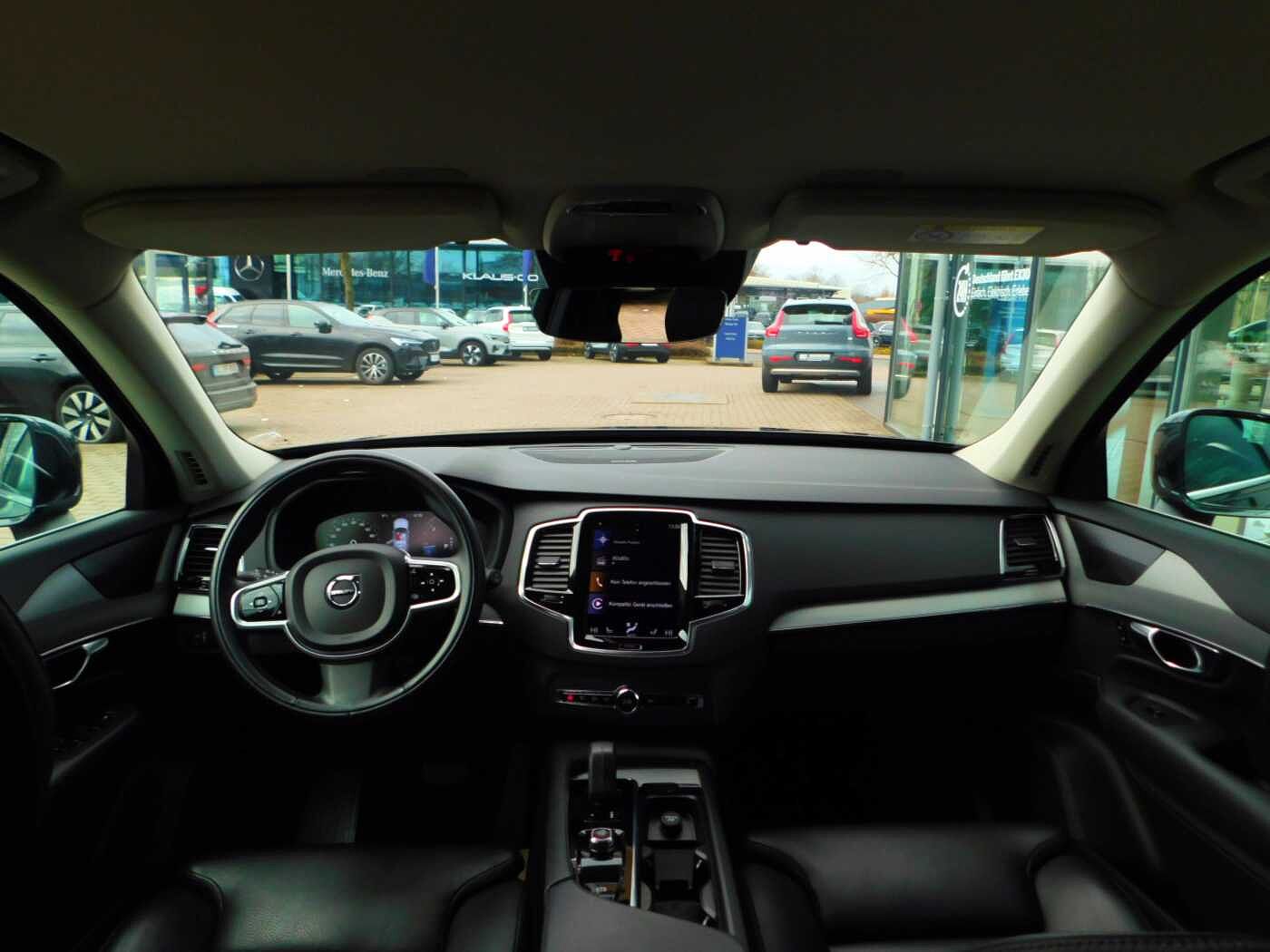 Volvo  B5 D AWD Momentum Pro