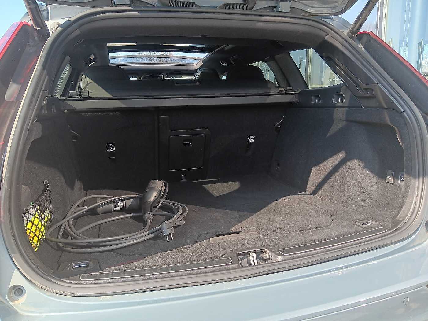 Volvo  T8 Recharge AWD R-Design 'HEAD-UP Display