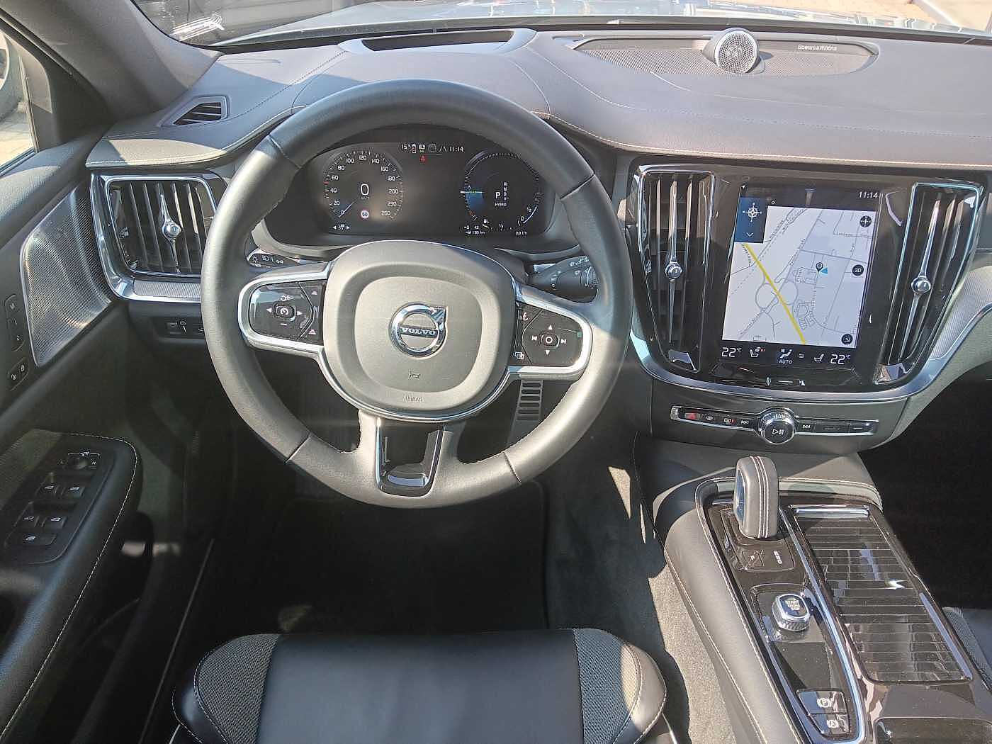 Volvo  T8 Recharge AWD R-Design 'HEAD-UP Display