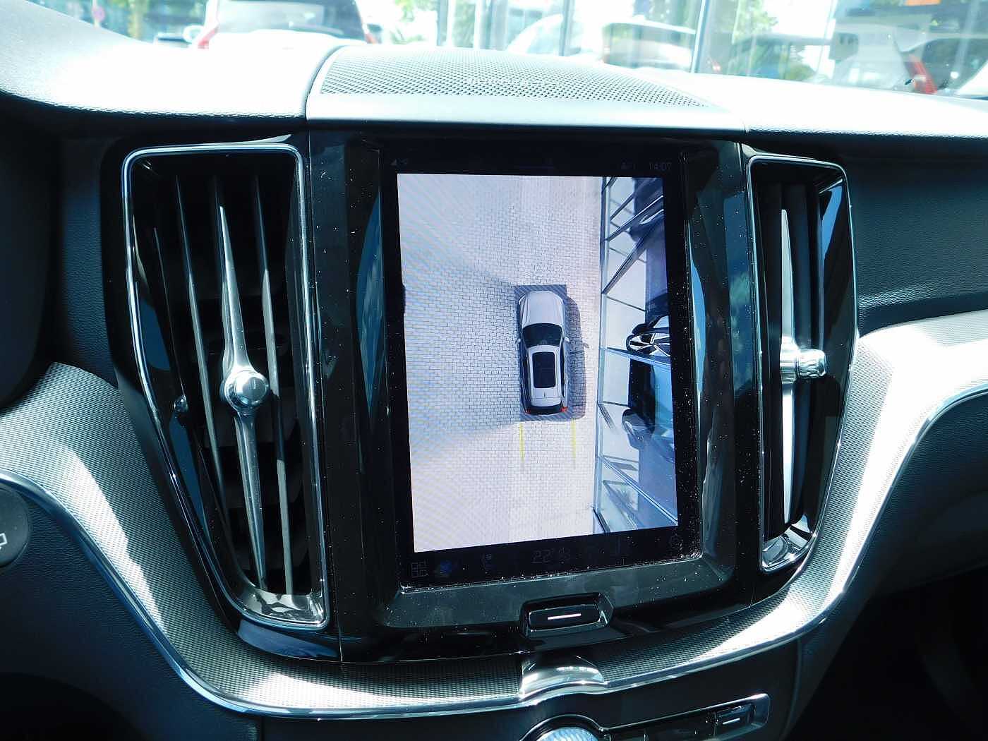 Volvo  T8 AWD Plug-in Hybrid Plus Dark