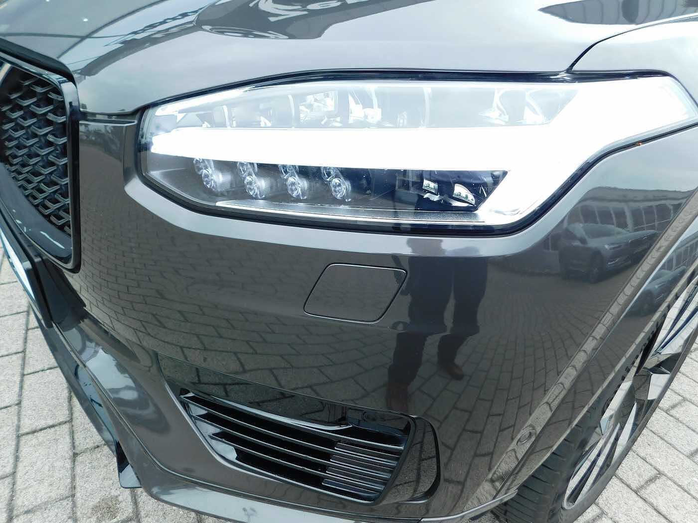 Volvo  T8 AWD Recharge Ultimate Dark