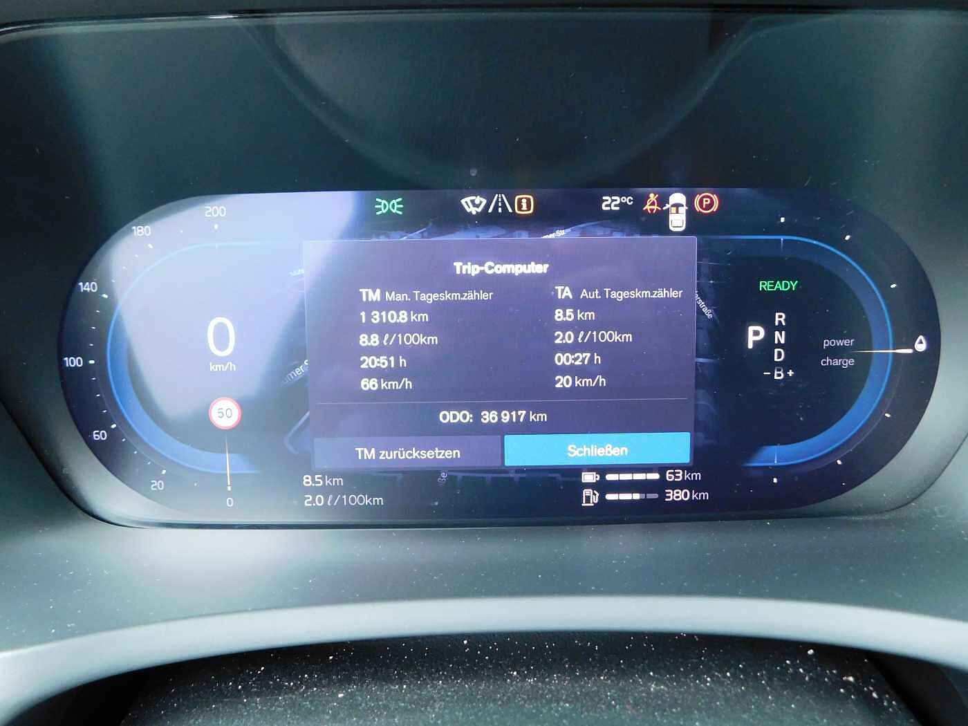 Volvo  T8 AWD Recharge Ultimate Dark