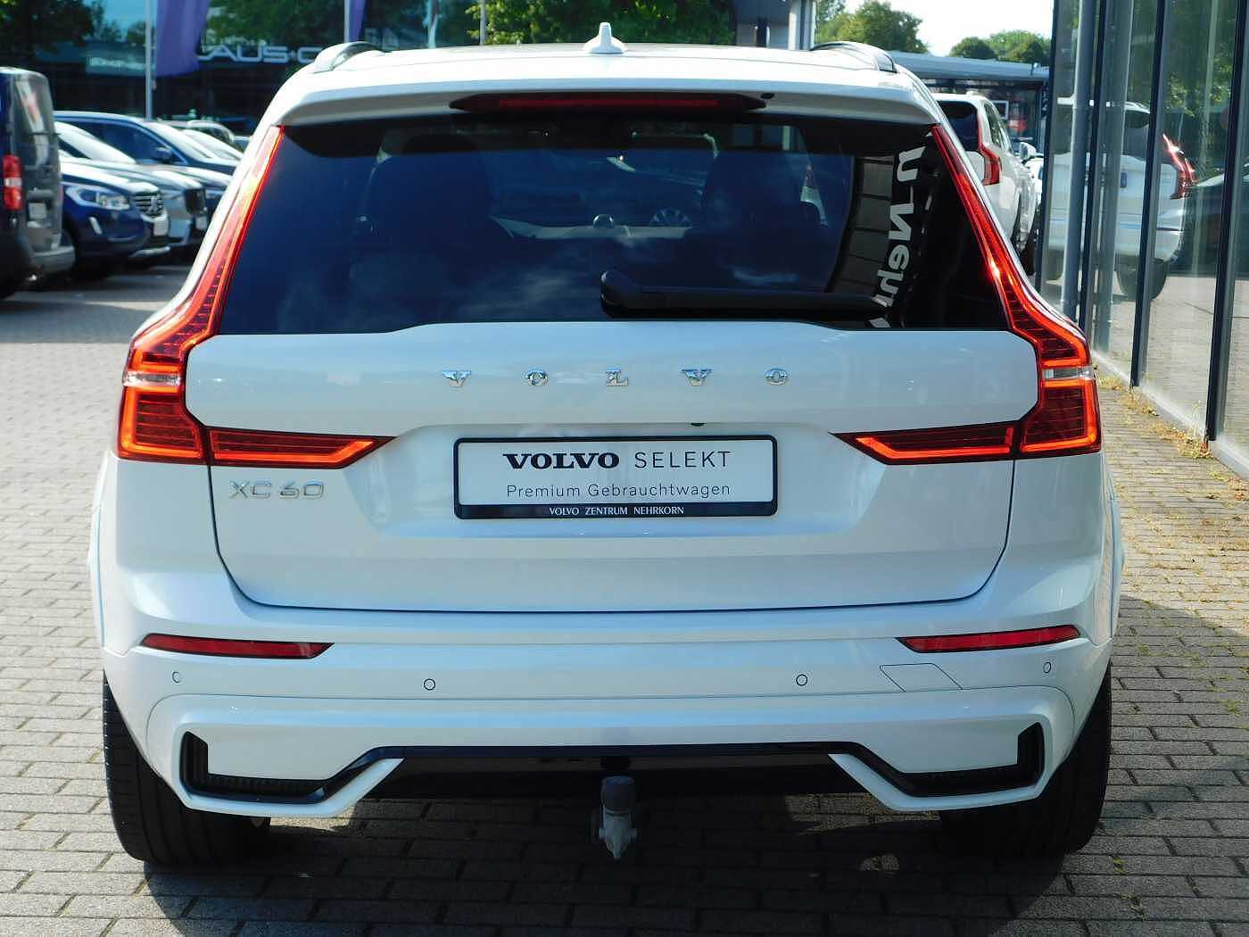 Volvo  B5 D AWD Ultimate Dark