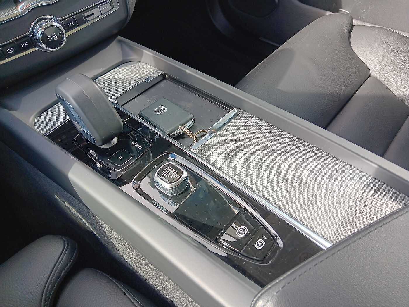 Volvo  T6 AWD Recharge Plus Bright